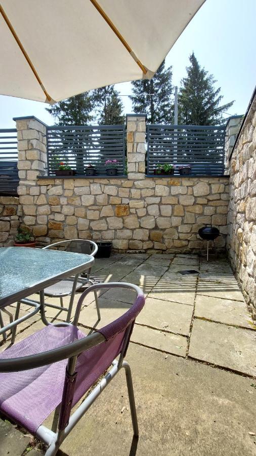 Apartament Suteren "Podhoubi" Broumov Zewnętrze zdjęcie
